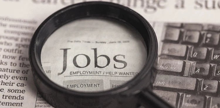 سندھ میں ایک سے 4 گریڈ تک سرکاری ملازمتوں پر پابندی ختم