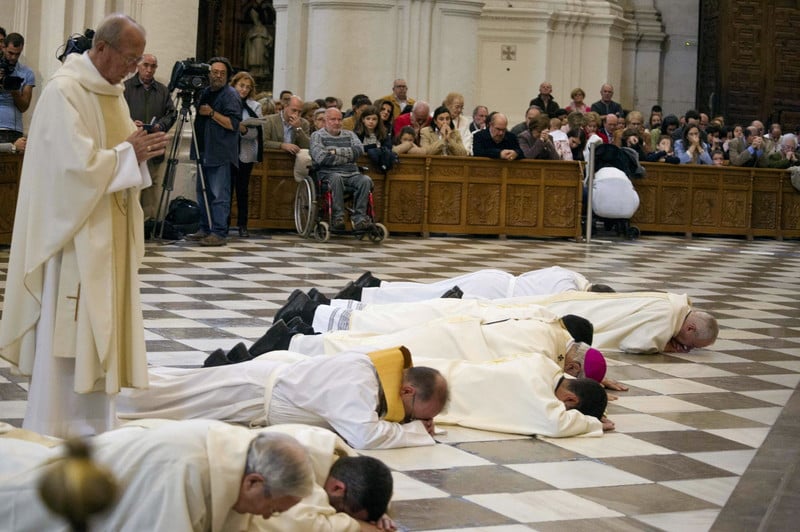 امریکی کیتھولک چرچ میں بچوں سے جنسی زیادتی کا اسکینڈل، چرچ بھاری معاوضہ دینے پر مجبور