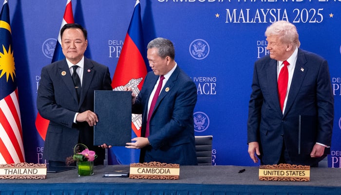 ٹرمپ نے تھائی لینڈ اور کمبوڈیا کے درمیان جنگ بھی رکوا دی