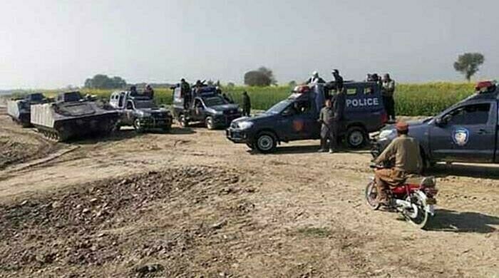 رحیم یار خان پولیس کا شہری سے لاکھوں روپے لوٹنے والے 5 ڈاکو ہلاک کرنے کا دعویٰ 