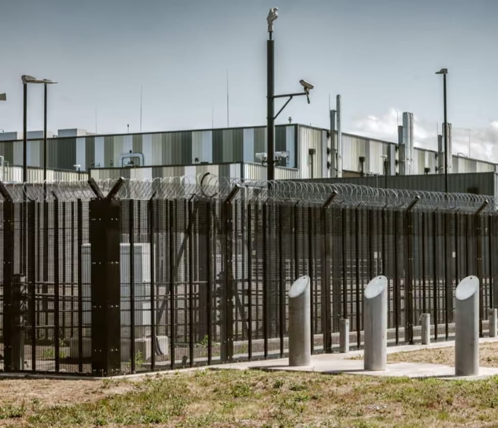 اے آئی ٹیکنالوجی کے زیادہ استعمال سے ماحولیاتی آلودگی اور پانی کے زیادہ استعمال کا انکشاف