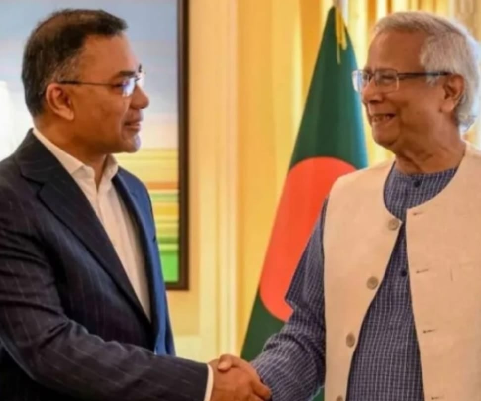  بنگلادیش کی سیاست میں اہم موڑ، سابق وزیراعظم خالدہ ضیاء کا بیٹا جلاوطنی کے بعدواپس وطن پہنچ گیا