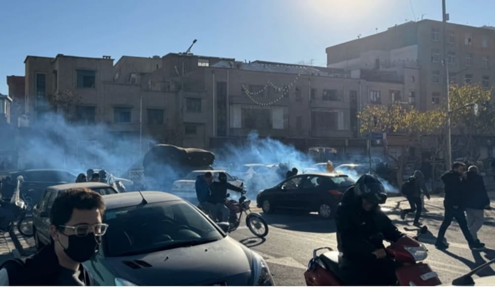 ایران میں حکومت کے خلاف پرتشدد مظاہرے، جھڑپوں میں 6افراد ہلاک 