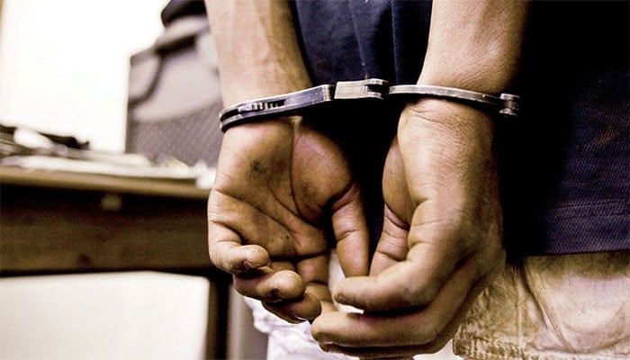 کراچی: مائی کلاچی روڈ پر ماں اور3 بچوں کے قتل کا ملزم مسرور حسین گرفتار