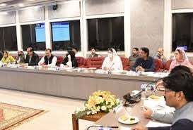 ویلفئیر اتاشی وائسرائے نہیں لگے، کروڑوں خرچ کر رہے ہیں لیکن کام نہیں کرتے: قائمہ کمیٹی میں شکایات کا انبار لگ گیا