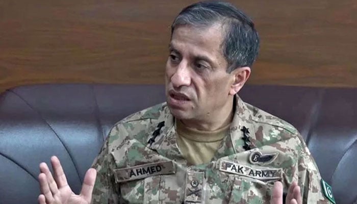 وزیراعلیٰ کے پی کا بیانیہ کھل کر سامنے آیا، اگر ملٹری آپریشن نہیں کرنا تو کیا خوارج کے پیروں میں بیٹھنا ہے: ترجمان پاک فوج