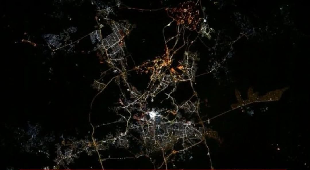 خلا سے خانہ کعبہ جگمگاتا نظر آیا،تصویر وائرل